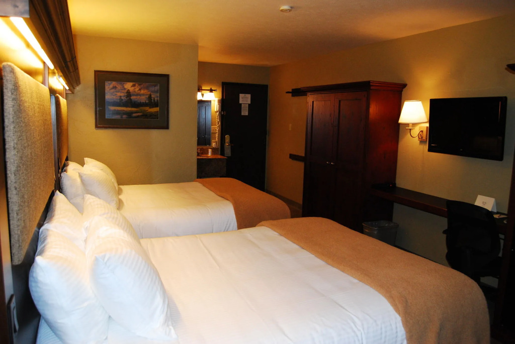 Bucks T-4 Lodge