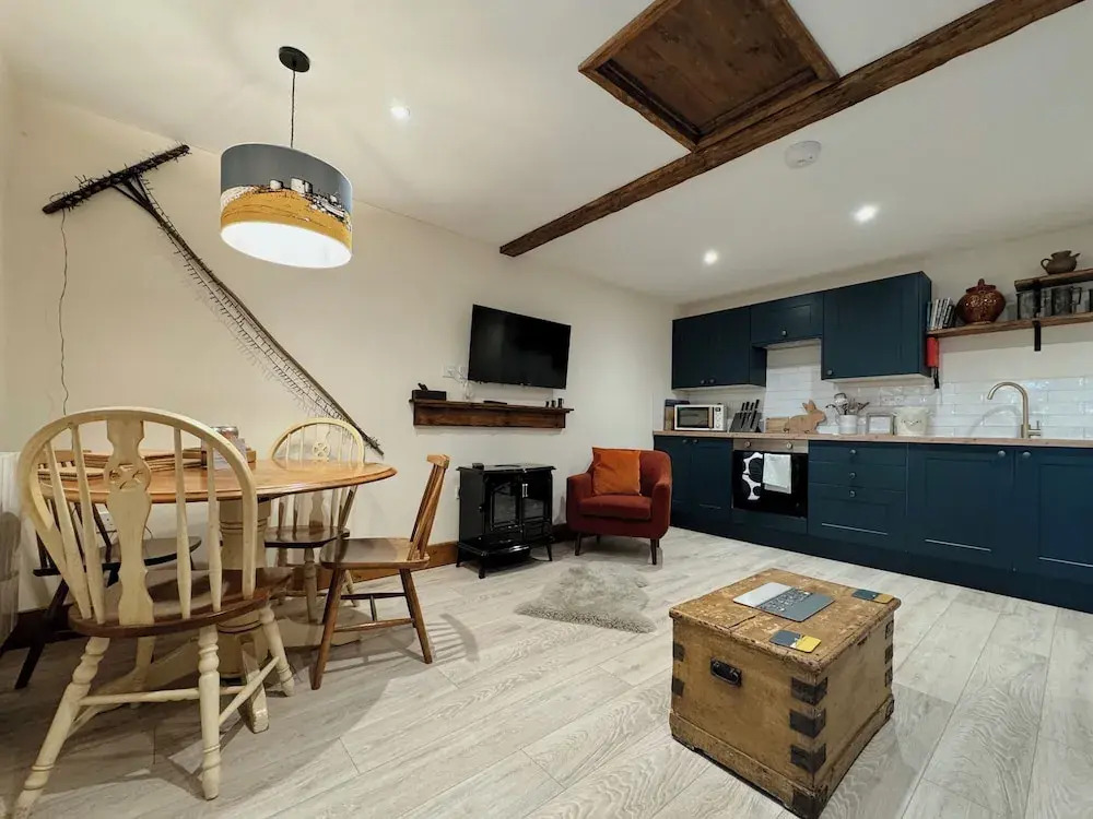 Hayne Barn Estate - Private Estate : 6 Eco Lodges - 1 Studio