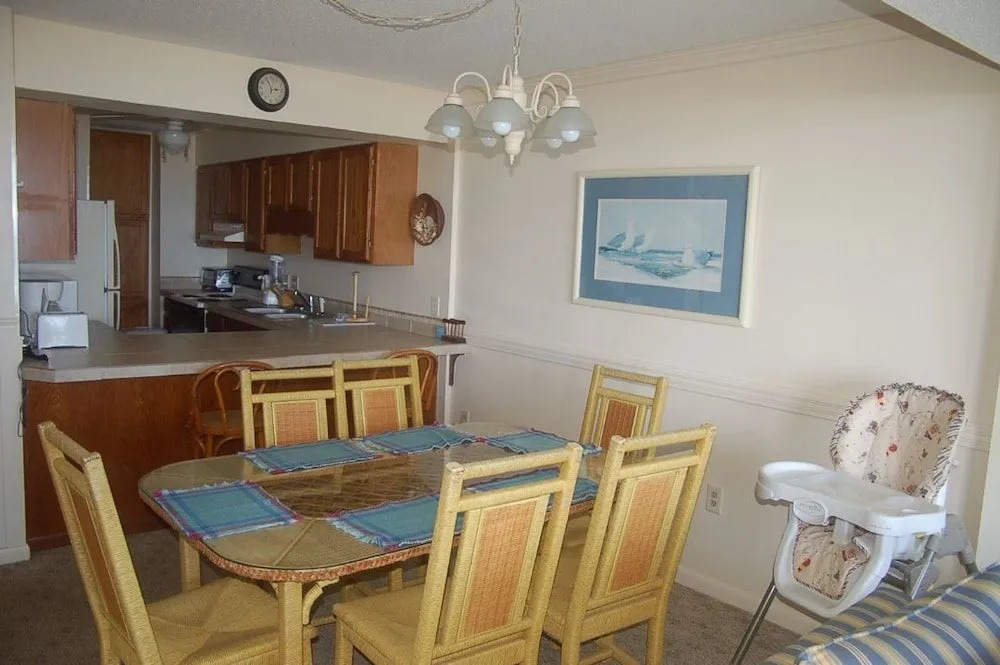 1037-2-G Crescent Sands at CB - 3 Br Condo