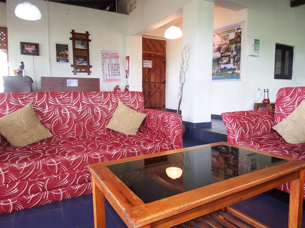 Welikande Hotel and Trekking Center