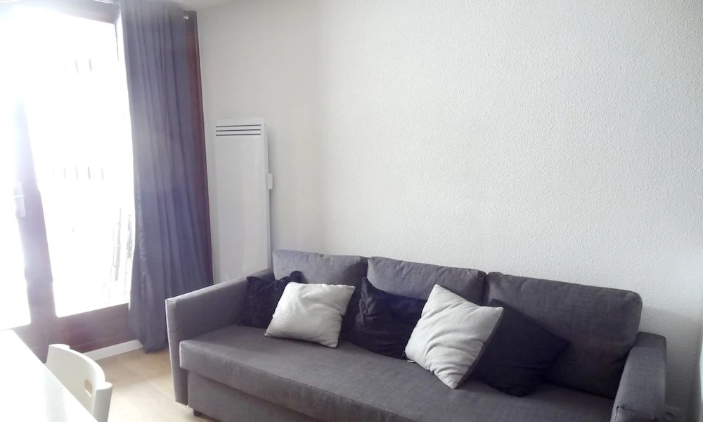 Studio in L'Alpe D'Huez, with Wonderful Mountain View And Furnished Terrace