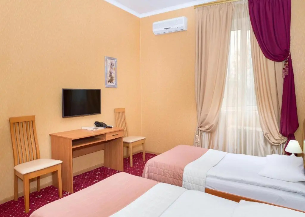 Shine Hotel