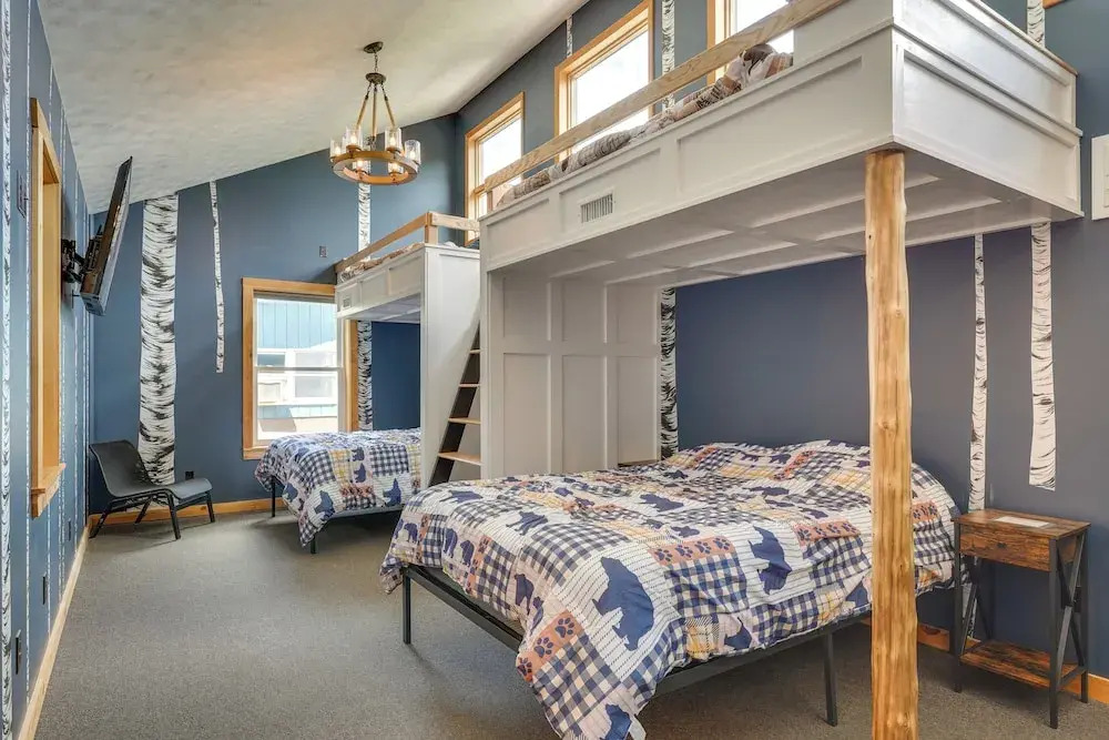 Spacious Old Forge Condo w/ Patio & Fire Pit!