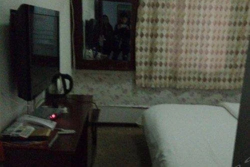 Yilu Inn