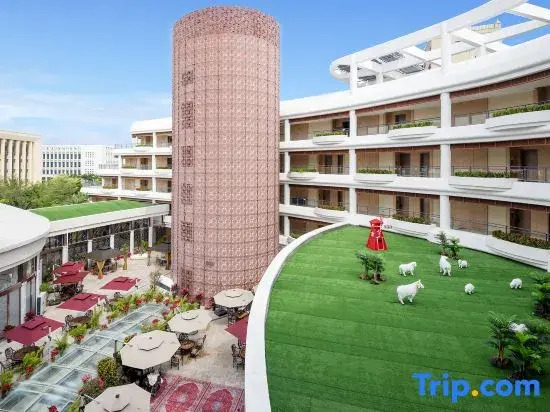 Xinjiang Plaza Holiday Hotel