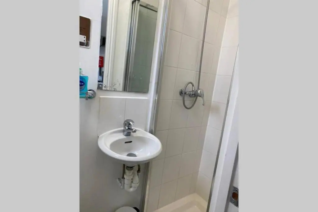 F19- Bright Studio for 1 near Paddington