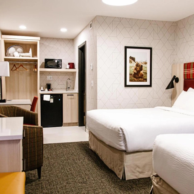 Mountaineer Lodge