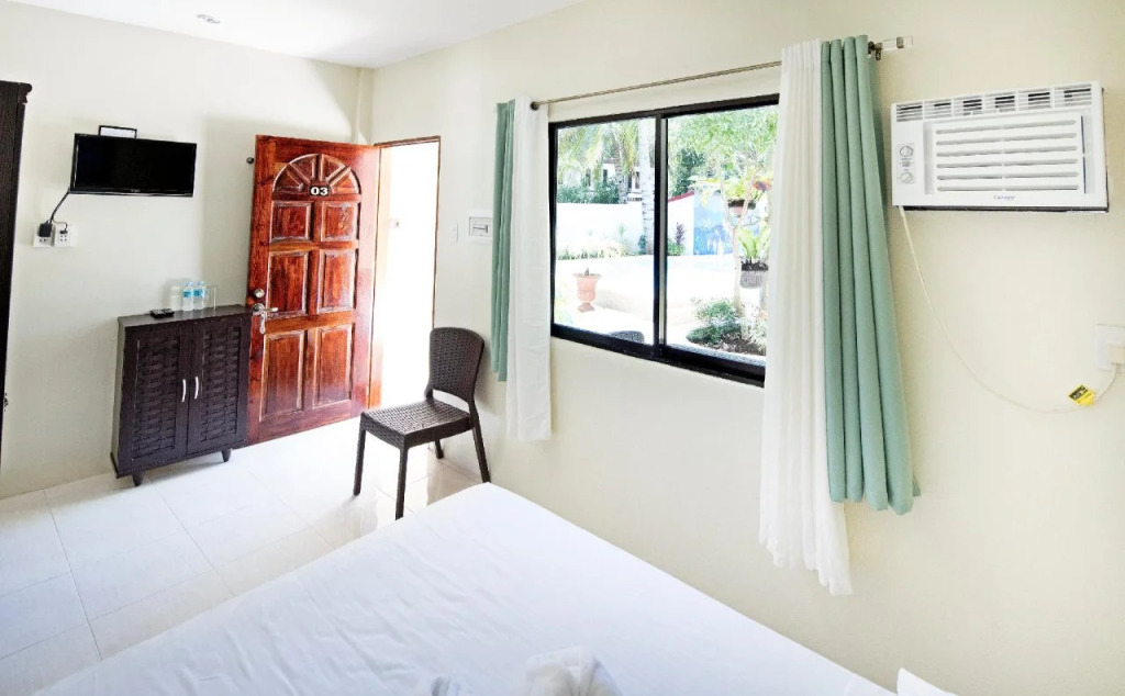 Entra Tourist Inn