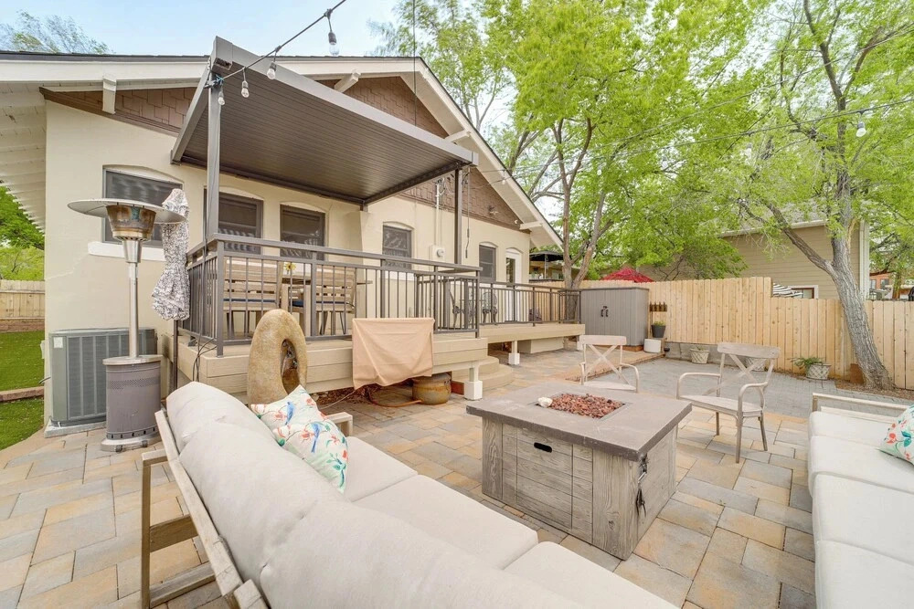 3 Blocks to Plaza! Historic Prescott Gem w/ Grill