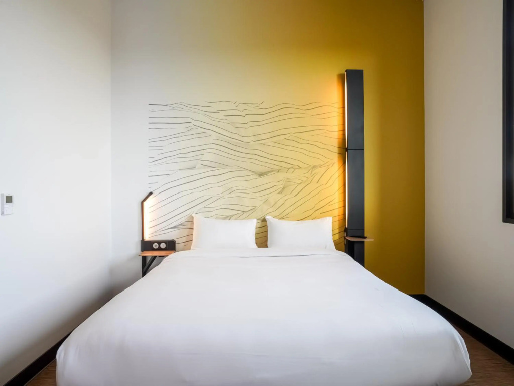 B&B HOTEL Paris Porte dOrléans
