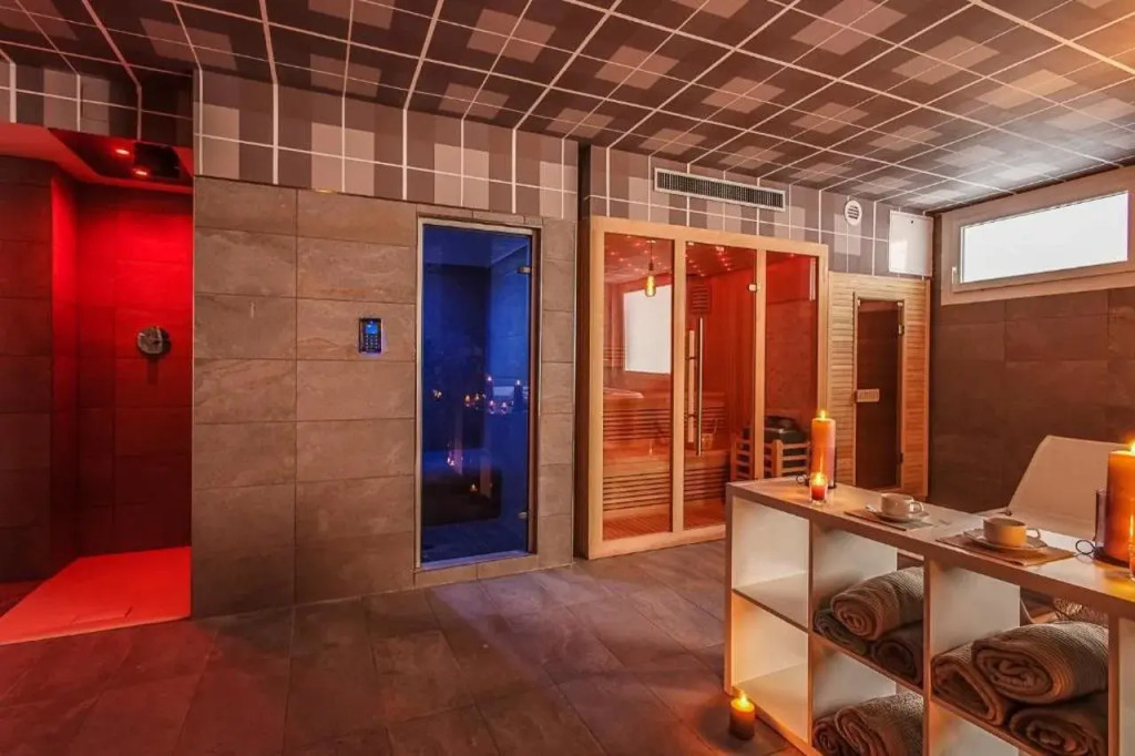 Hotel Cola Frontemare