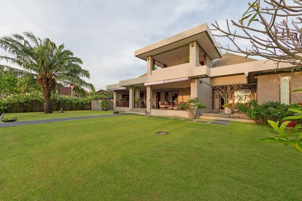 The UMA Villa Canggu by Adam Jyota Management