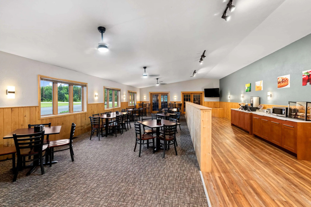 Quality Inn & Suites Munising