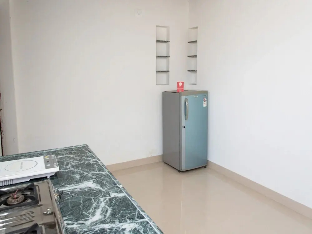 OYO Home 14110 Modern Stay