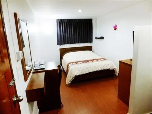 White Orchid Inn I