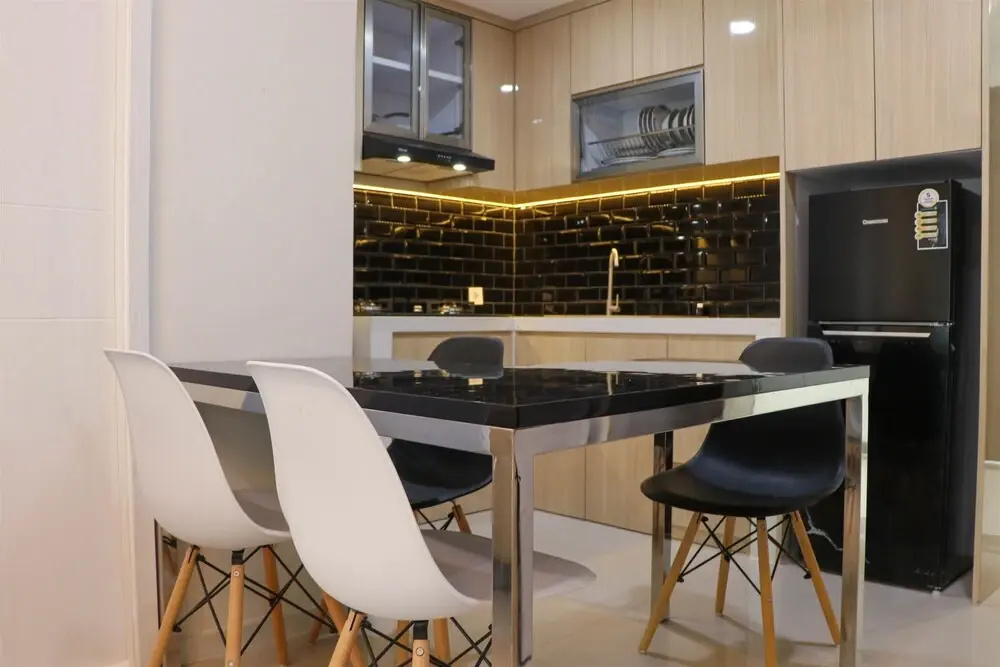 Elegant And Comfy 3Br Daan Mogot City Apartment