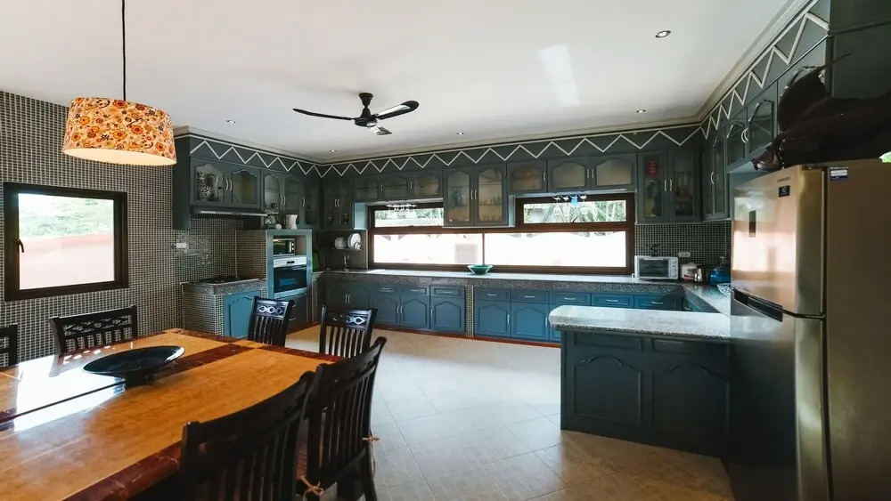 Happy Family Villa2 Phuket Private Pool Villa 5 Bedrooms with Large Kitchen and Garden