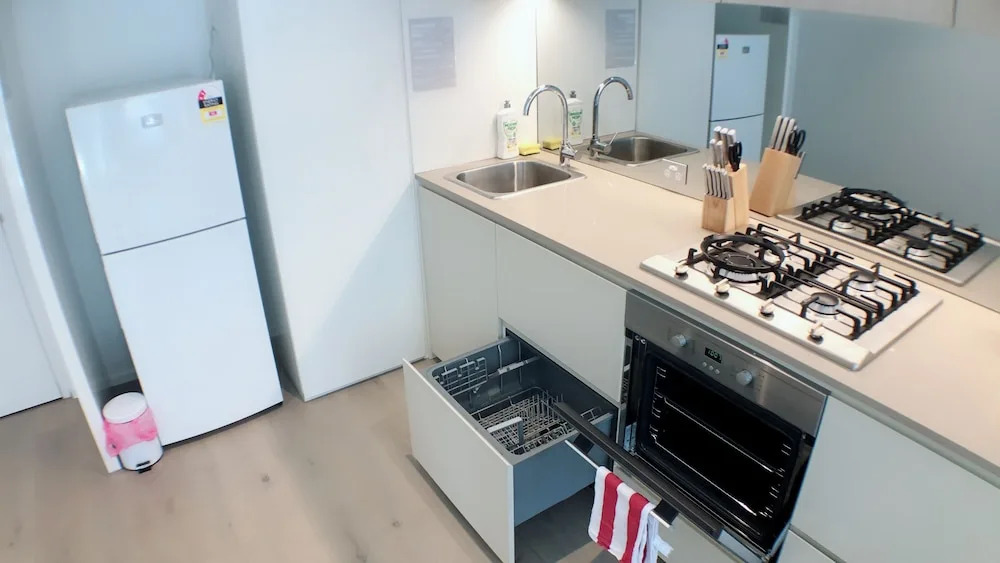Melbourne CBD Victoria Harbour Short Stay Service Apartments