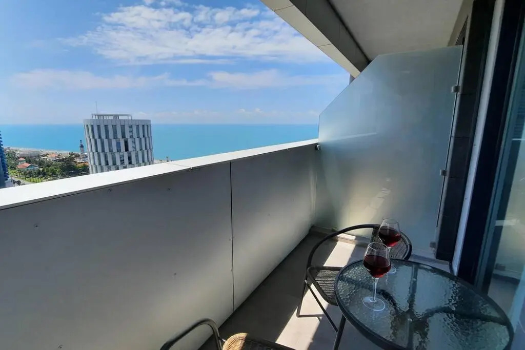 Leo Group Luxury Apartment 18-30 Alliance Palace
