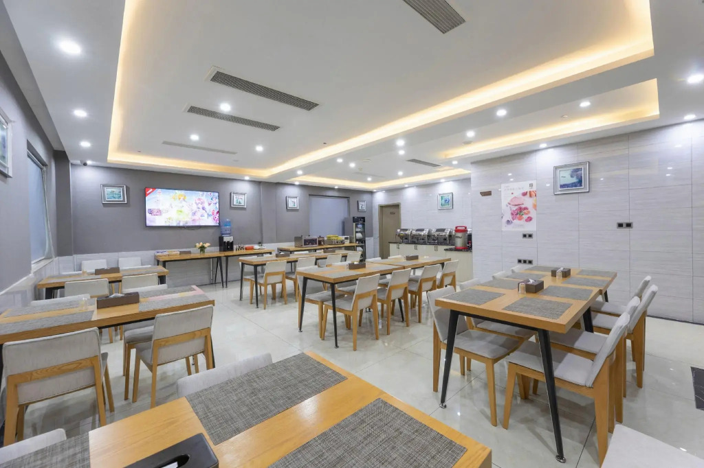 GYA Hotel (Tongxiang Century Avenue)