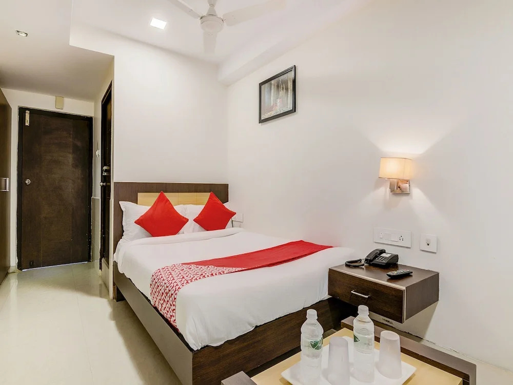 Hotel Leela Grand Inn