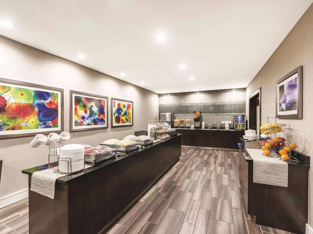 La Quinta Inn & Suites by Wyndham San Antonio Downtown