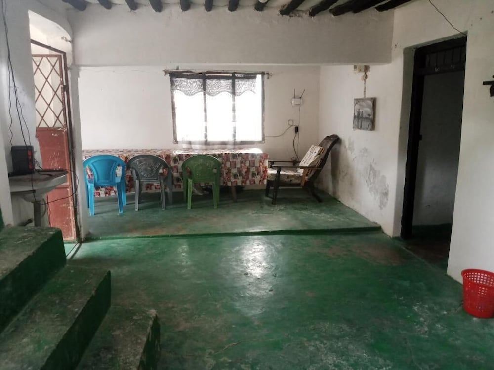 Tabassam Guest House