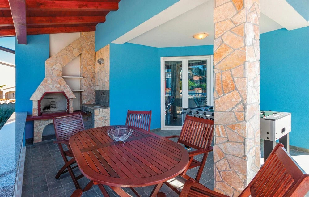 Stunning Home in Vodnjan With Wifi and 6 Bedrooms