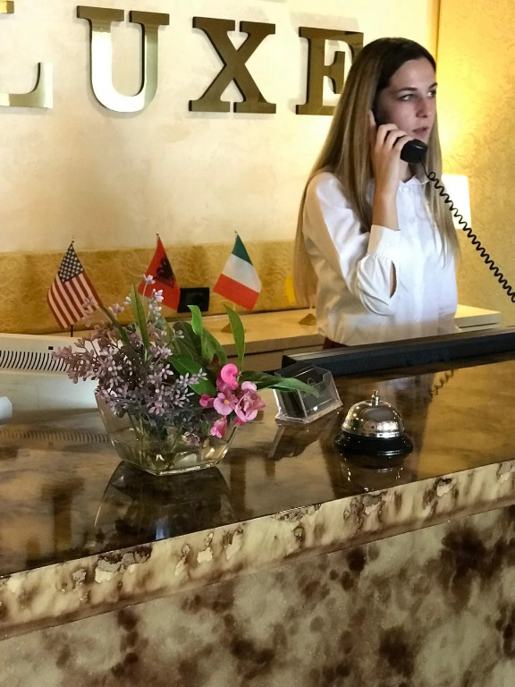 Hotel Deluxe