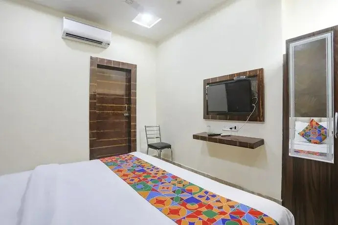FabExpress Paradise Inn