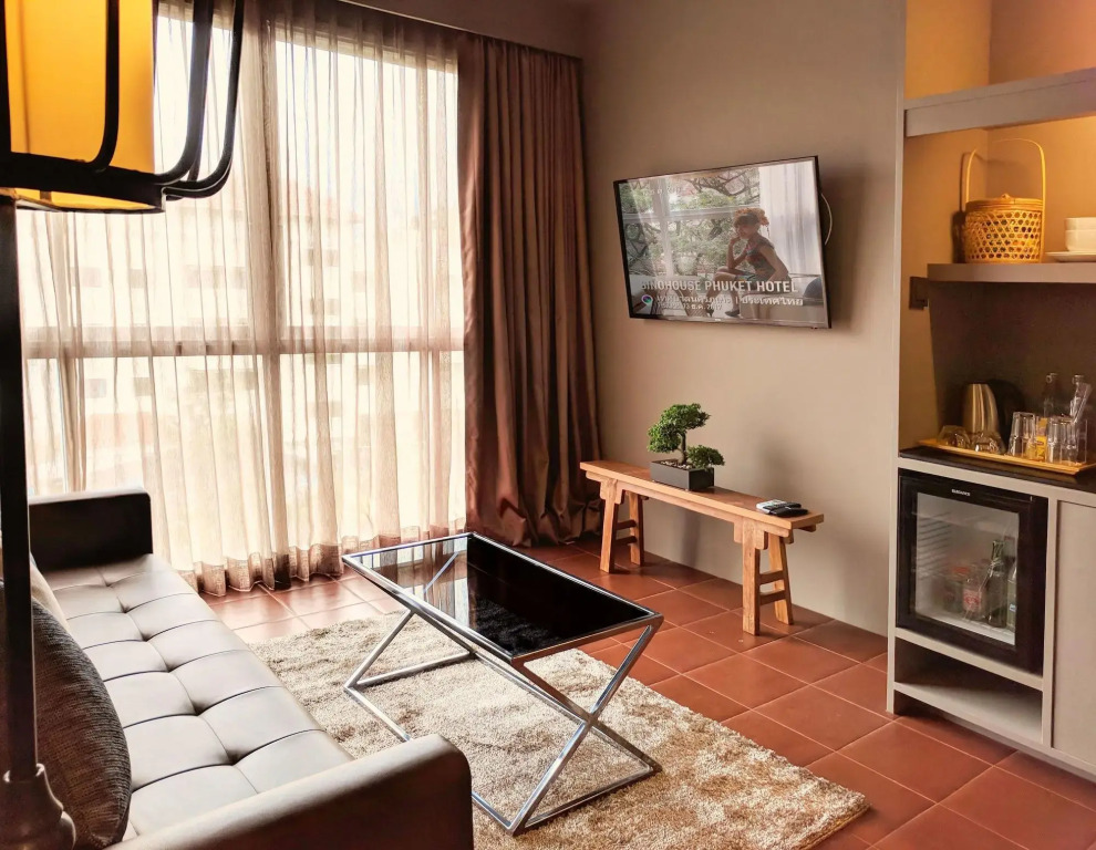 Sino House Phuket Hotel - SHA Plus