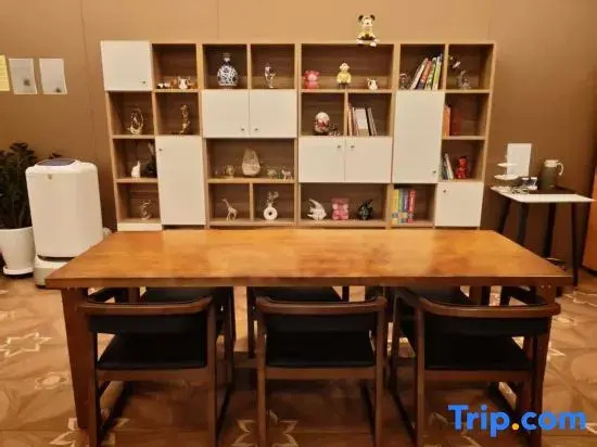 JingXiShangPing Hotel（Lize Business District Fengtai Railway Station Store）