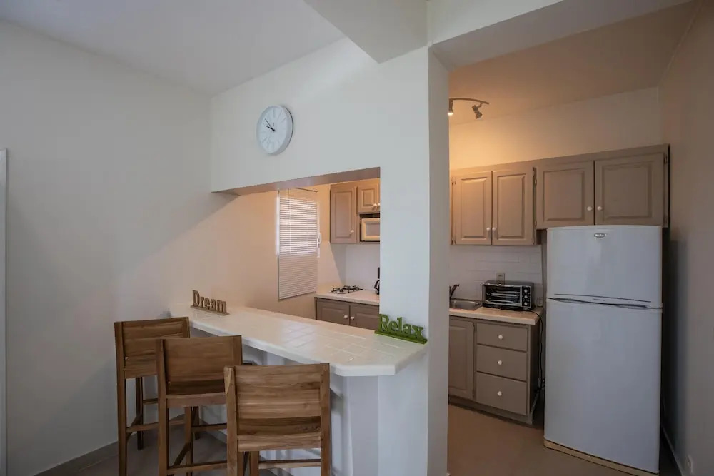 Walk to the Beach! Fabulous Villa With Huge Heated Pool, AC, Free Wifi, Ideal for Groups