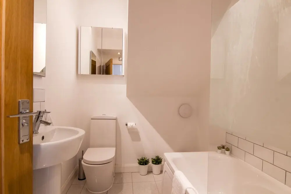 BookedUK - Cosy but spacious apartment