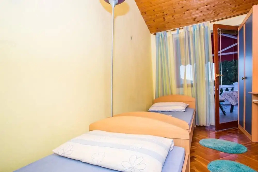 Apartments Nikša 1864