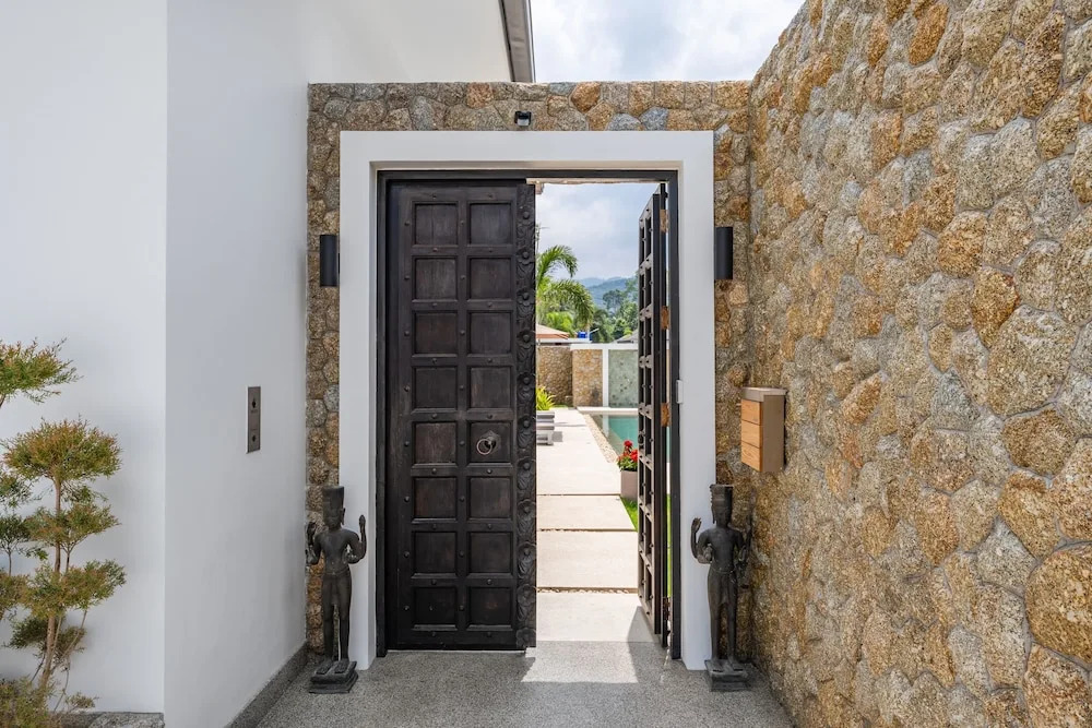 Luxury Balinese Private Pool Villa! KBR12