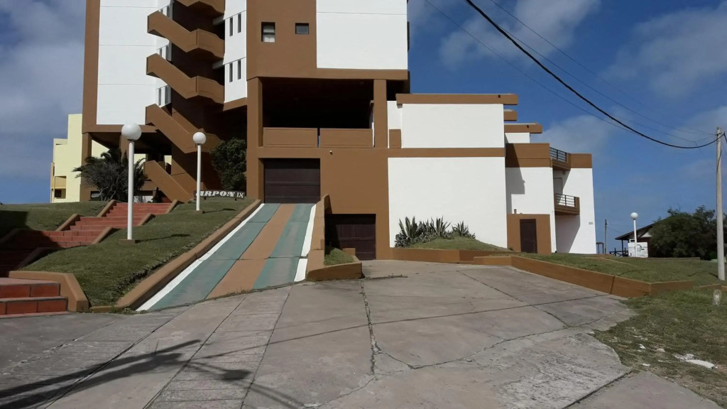 Arpon 9 - 5C - Frente al mar 2 dorm. cochera privada