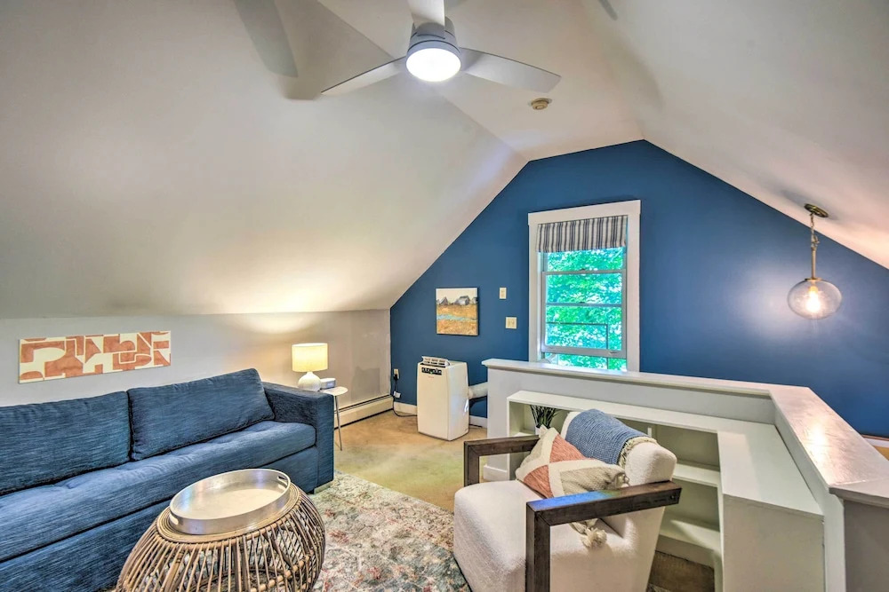 Hot Tub + Walk to Lakeside Dining: Meredith Home!