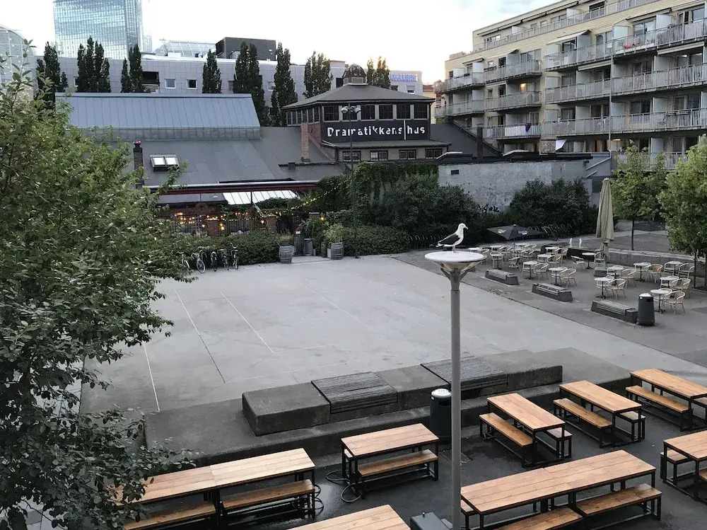 Sentral 3 roms top leilighet med gratis parkering