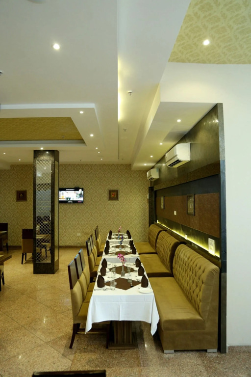 Hotel The Royal Bharti