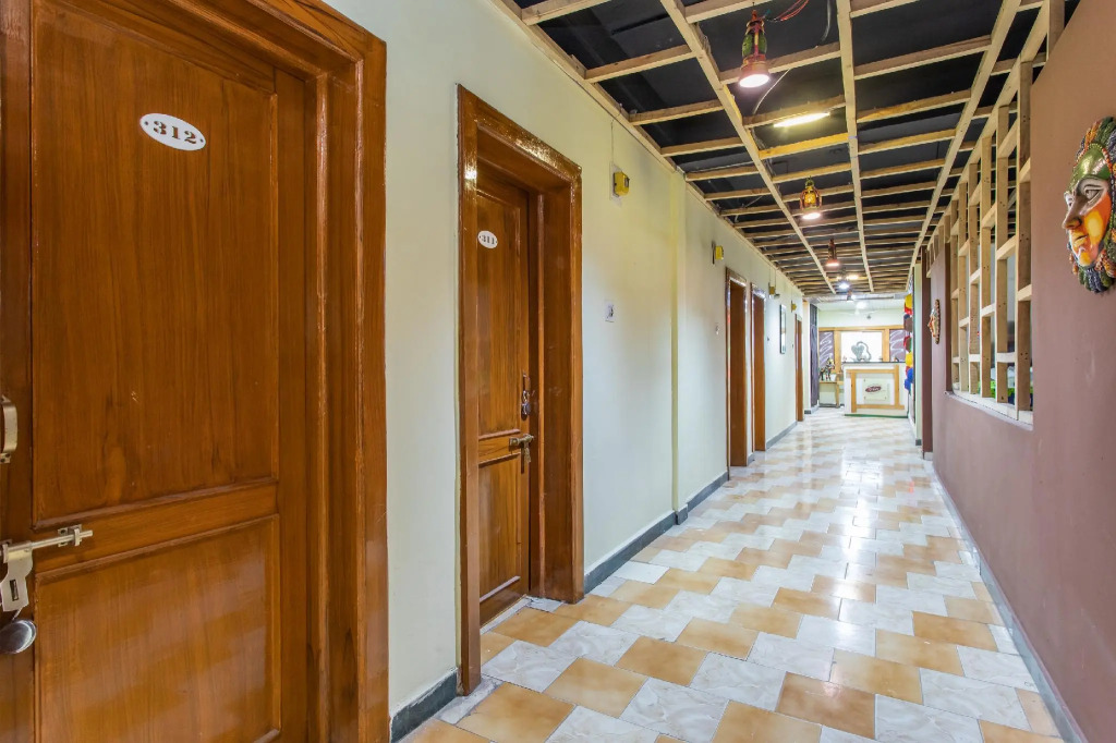 Hotel O Santushti
