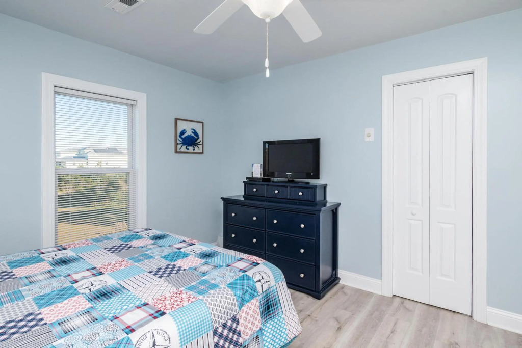 SeaSide by Oak Island Accommodations