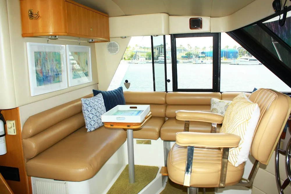 Dockside Boat & Bed Long Beach