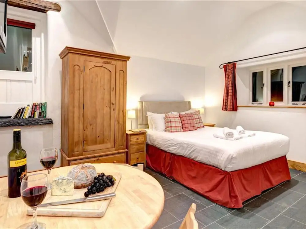 A Spacious Holiday Home in the Beautiful Cumbria Countryside, With Private Parking