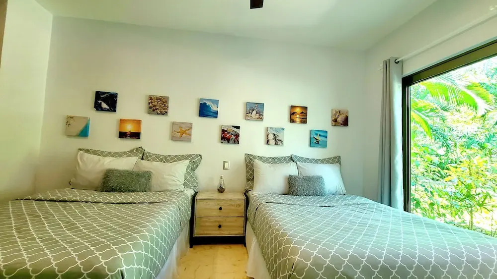 Paseo Del Sol Coral 106 3 Bedroom Condo by RedAwning