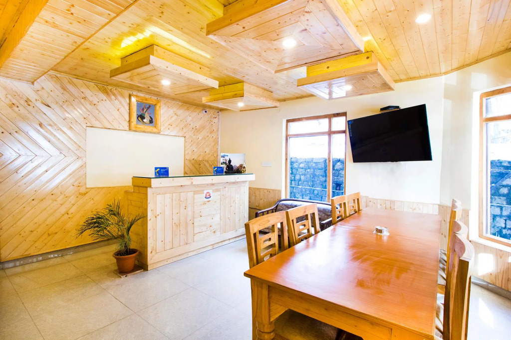 FabHotel Shami Inn