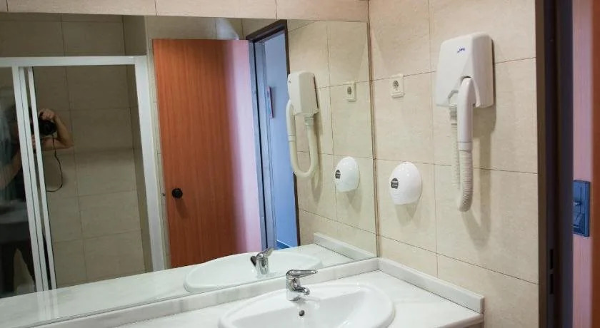 Hostal Mediterranea
