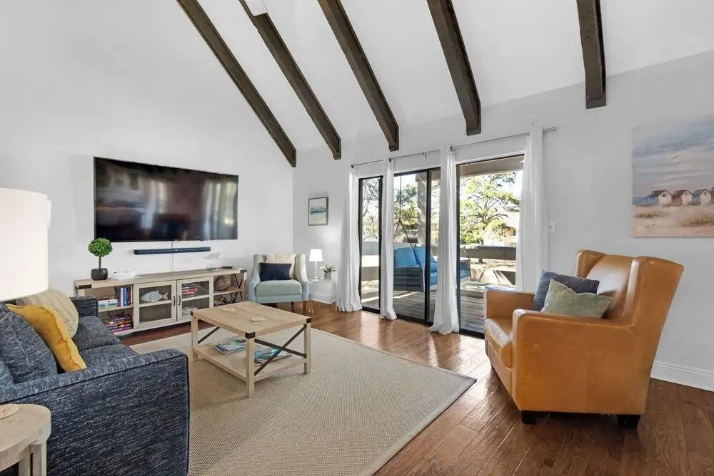 Sleeps 8 w/ Resort Pools, Tennis, Golf & Beach Access + Attraction Tickets!