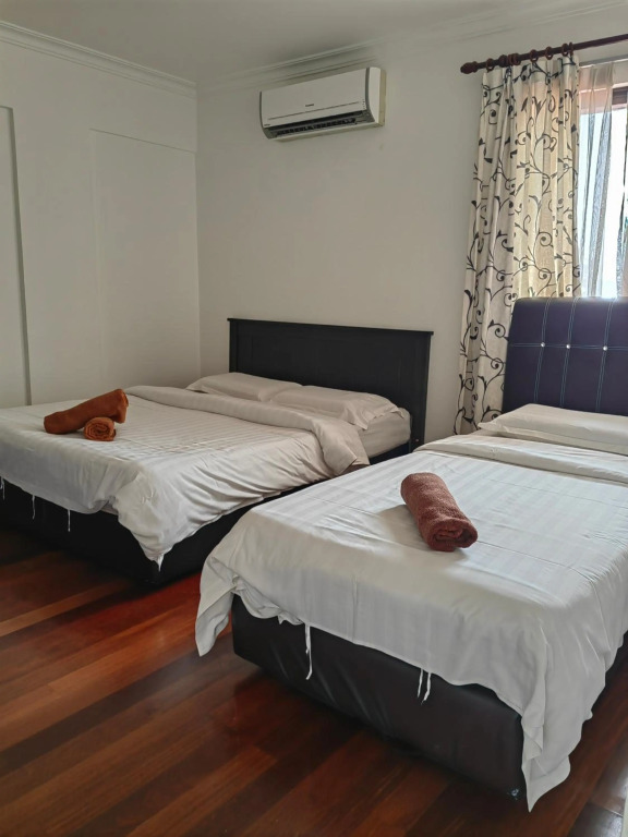 Petronella Luxury Penthouse marina court