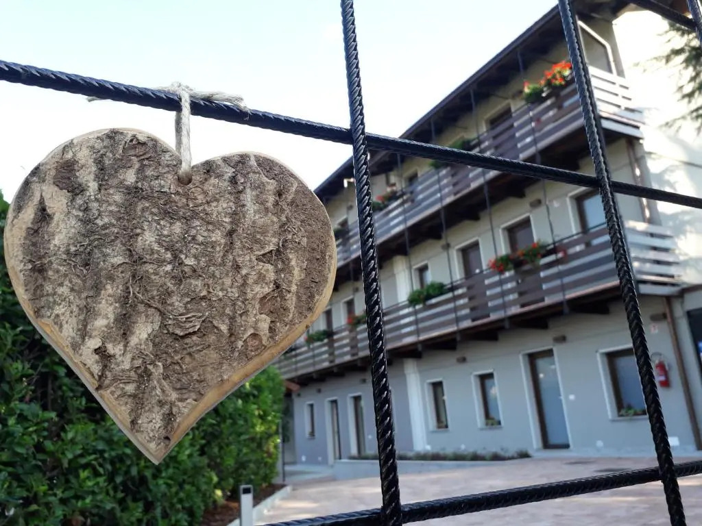 Cascina Tumas Orta Lake